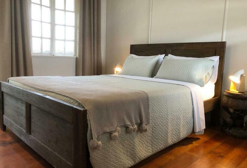 침실 1개 아파트, Five 3 Five