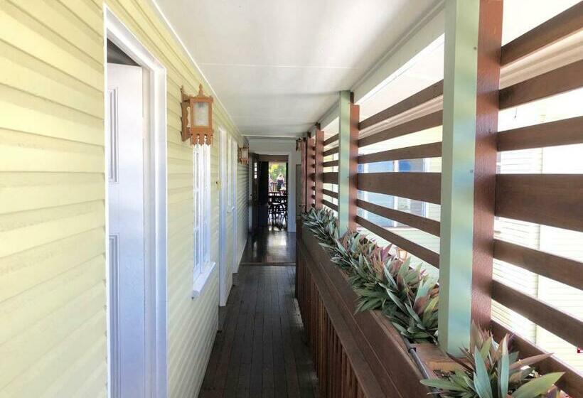 침실 1개 아파트, Five 3 Five