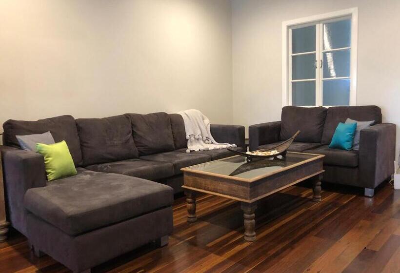 침실 1개 아파트, Five 3 Five