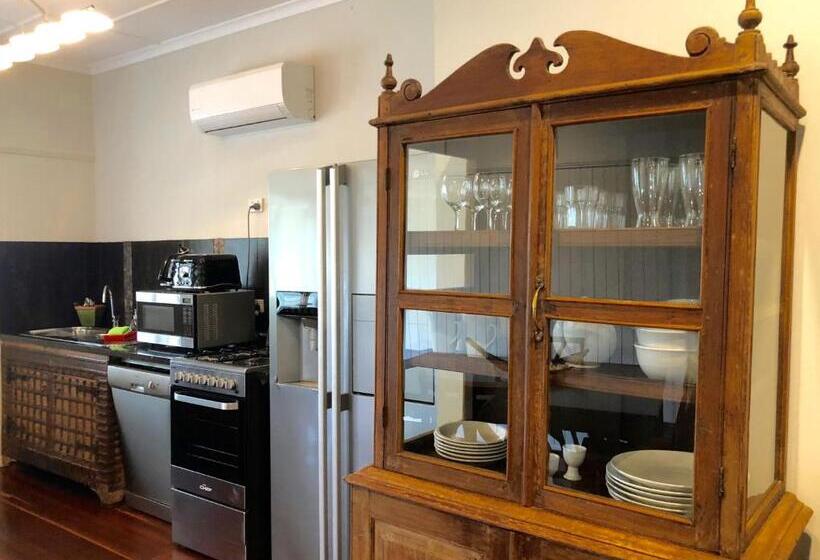 침실 1개 아파트, Five 3 Five