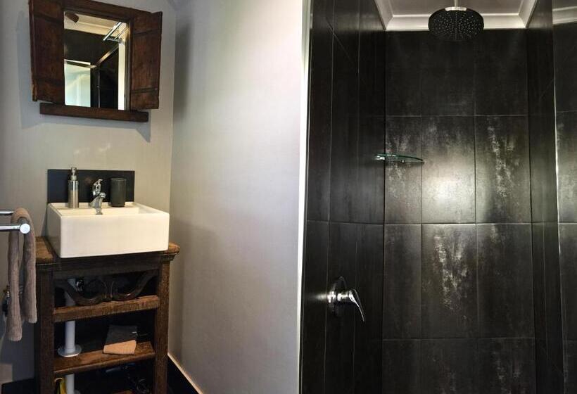 침실 1개 아파트, Five 3 Five