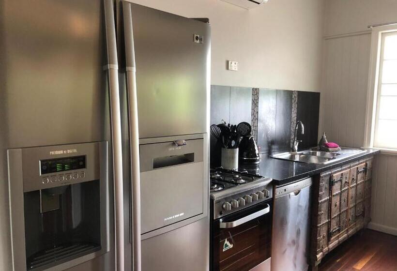 침실 1개 아파트, Five 3 Five