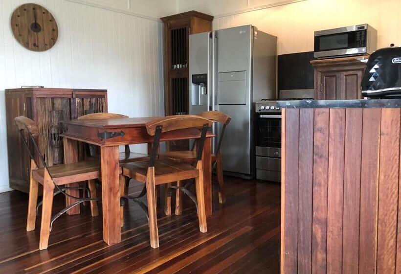 침실 1개 아파트, Five 3 Five