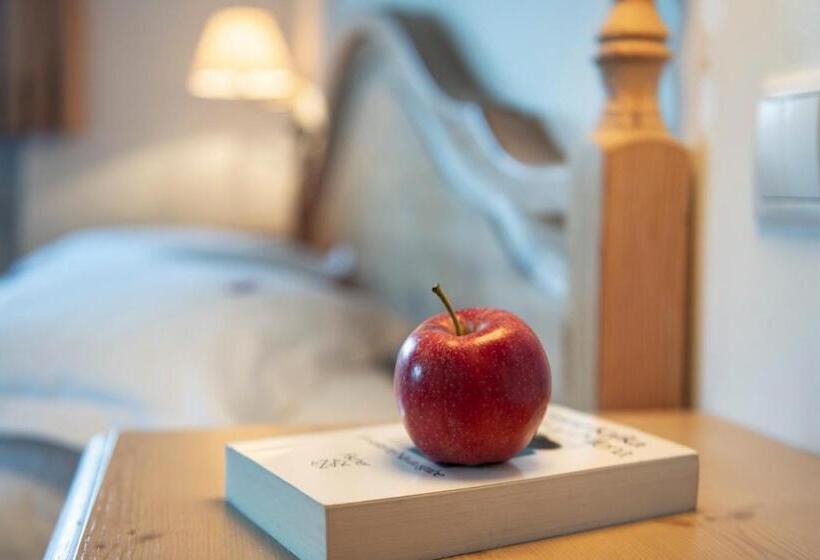 غرفة قياسية ثلاثية, Ansitz Fonteklaus