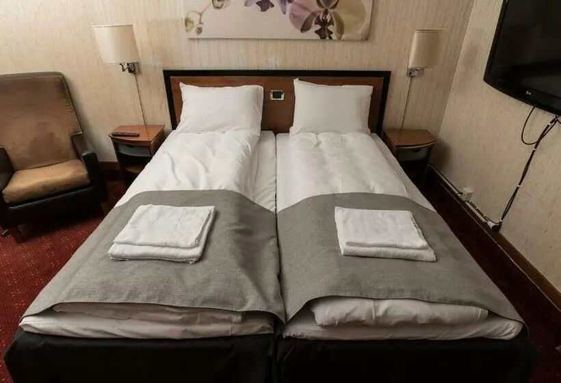 Standard Room, Dølen