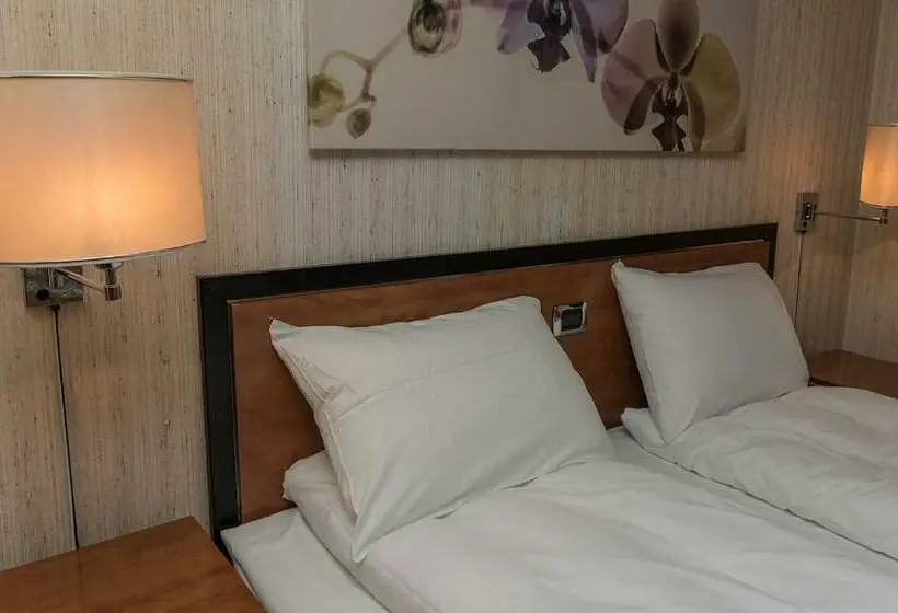 Standard Room, Dølen