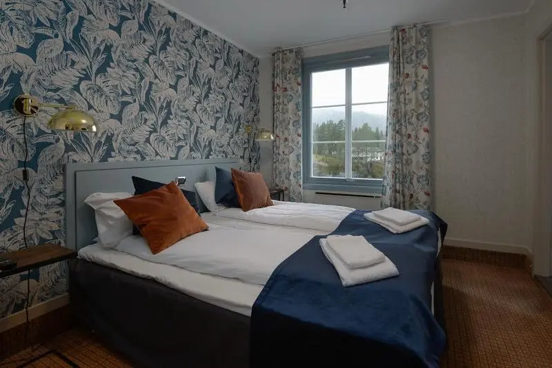 Standard Room, Dølen