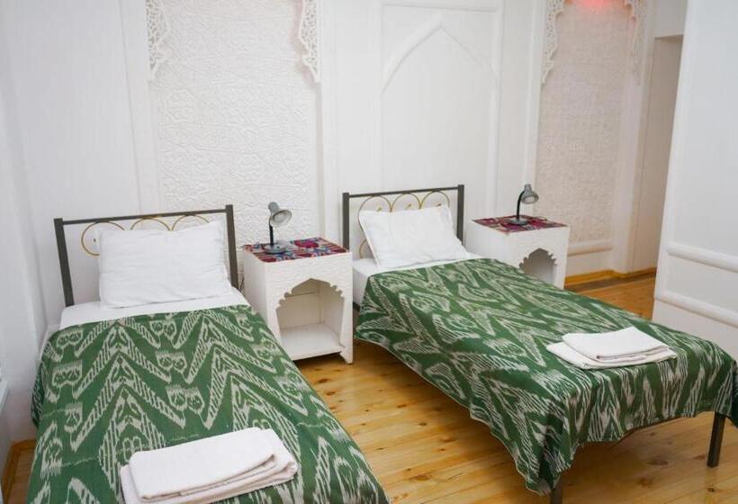 חדר סטנדרט, Little Bukhara