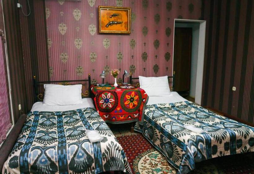 اتاق استاندارد, Little Bukhara