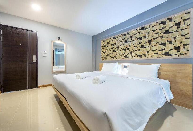 اتاق سوپریور با تخت بزرگ, Plaai Play