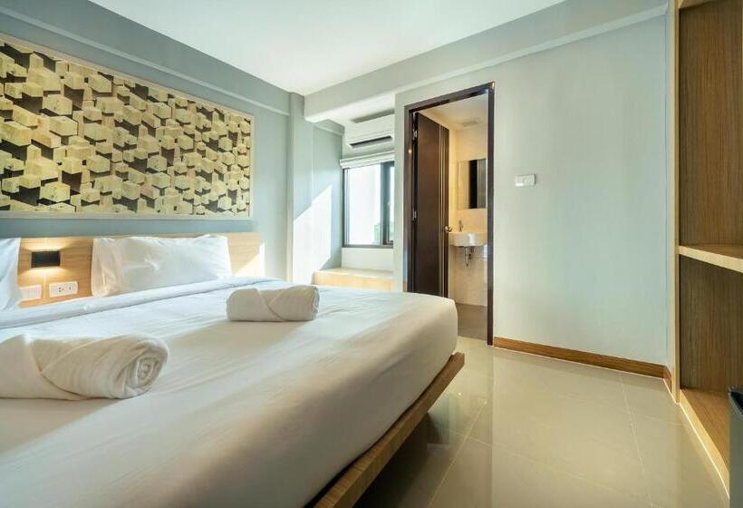 اتاق سوپریور با تخت بزرگ, Plaai Play