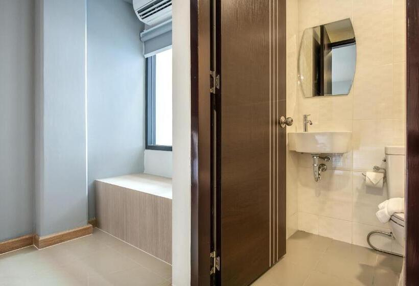 اتاق سوپریور با تخت بزرگ, Plaai Play