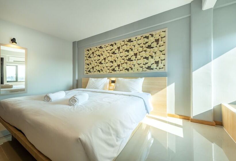 اتاق سوپریور با تخت بزرگ, Plaai Play