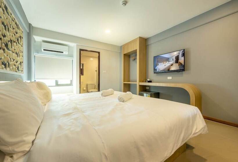 اتاق سوپریور با تخت بزرگ, Plaai Play