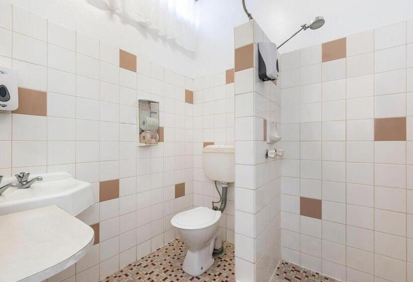 ファミリールーム, Nationwide Motel