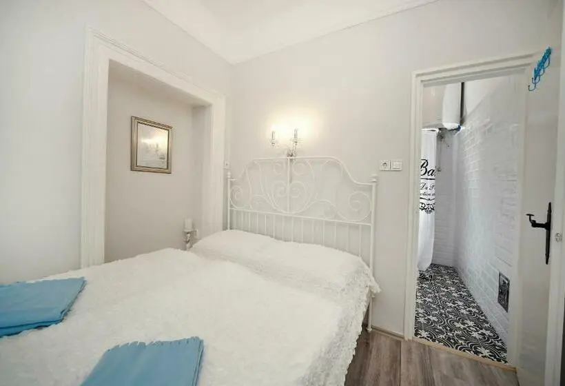 テラス付き１ベッドルームアパートメント, öreg Malom Apartmanház