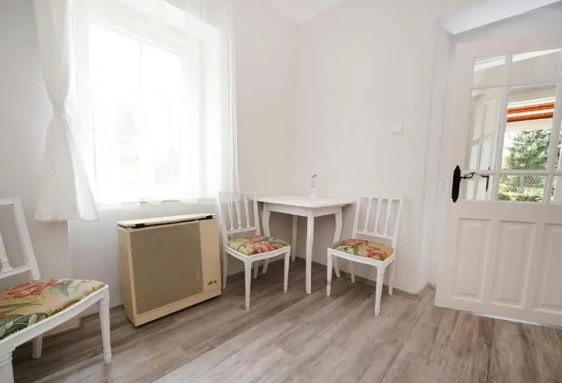 テラスつきの２ベッドルームアパートメント, öreg Malom Apartmanház