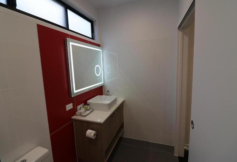 带大床的高级房间, Room Motels Kingaroy