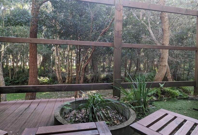 Бунгало Стандарт, The Oasis At One Mile Beach