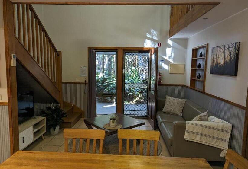 Бунгало Стандарт, The Oasis At One Mile Beach