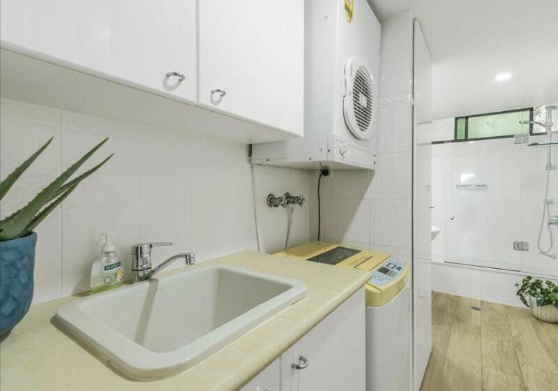 דירת שלושה חדרים, The Rocks Resort   Official