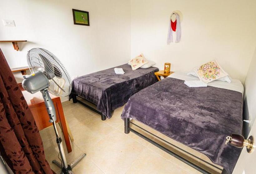 バス共有のスタンダードルーム, Casa Campesina Hostel