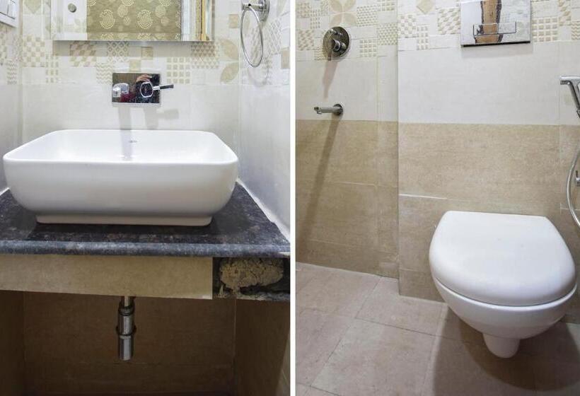 标准间, Collection O Red Paradise