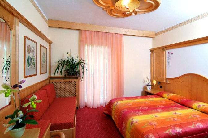 חדר משפחתי, Europa