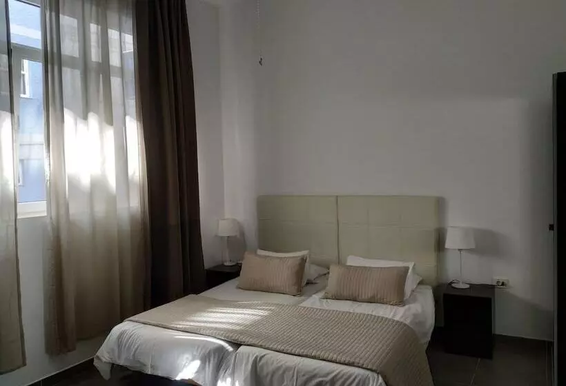 スタンダードスタジオ, Apartments El Patio