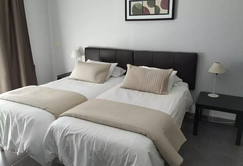 スタンダードスタジオ, Apartments El Patio