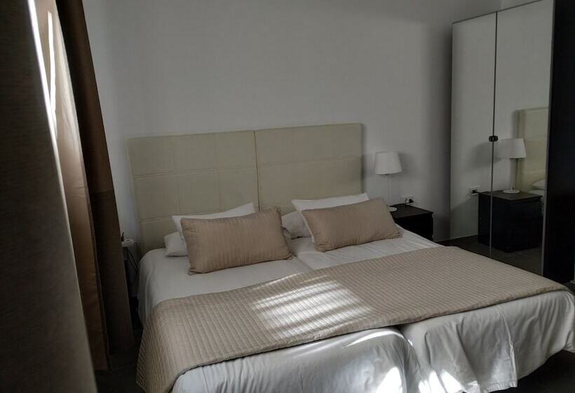 استودیوی استاندارد, Apartments El Patio