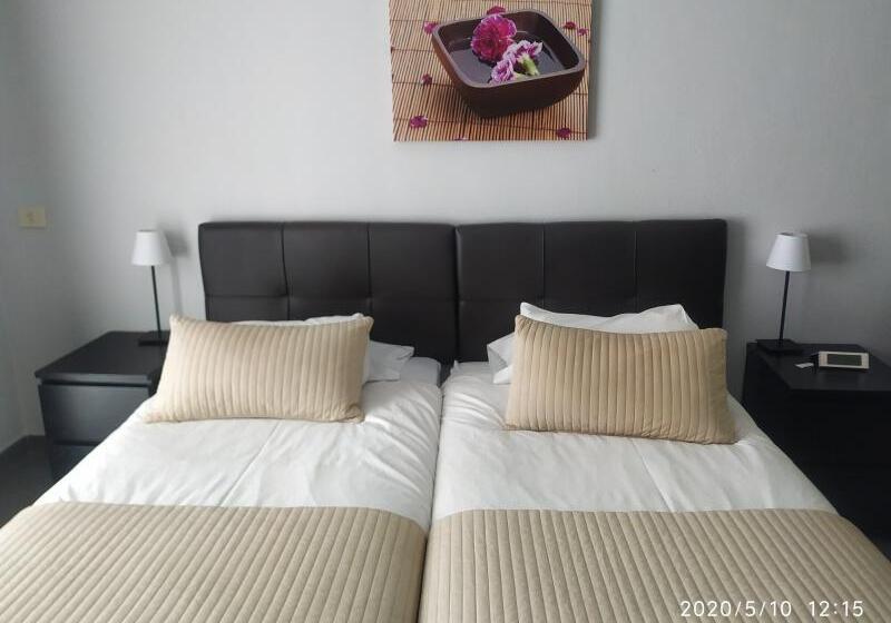 استودیوی استاندارد, Apartments El Patio