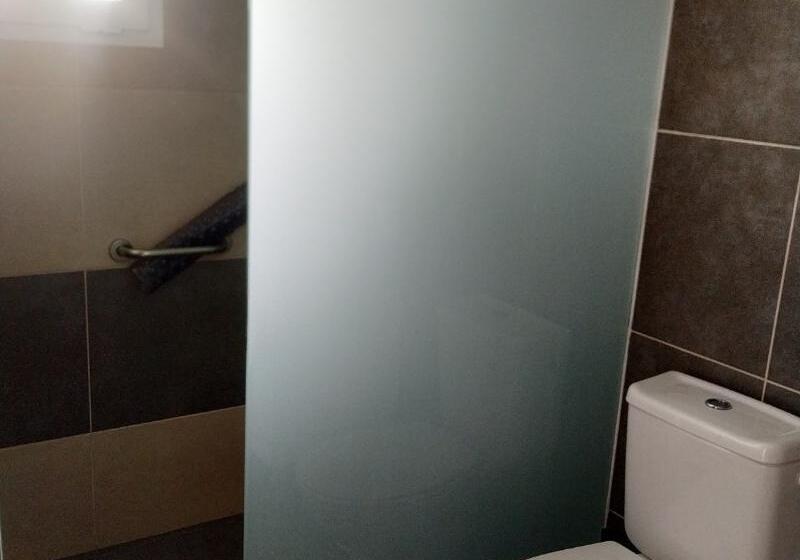 استودیوی استاندارد, Apartments El Patio