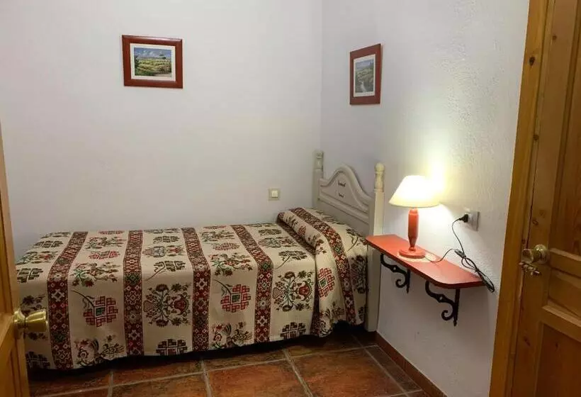 اتاق استاندارد یک نفره, Hostal Atalaya