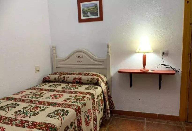اتاق استاندارد یک نفره, Hostal Atalaya