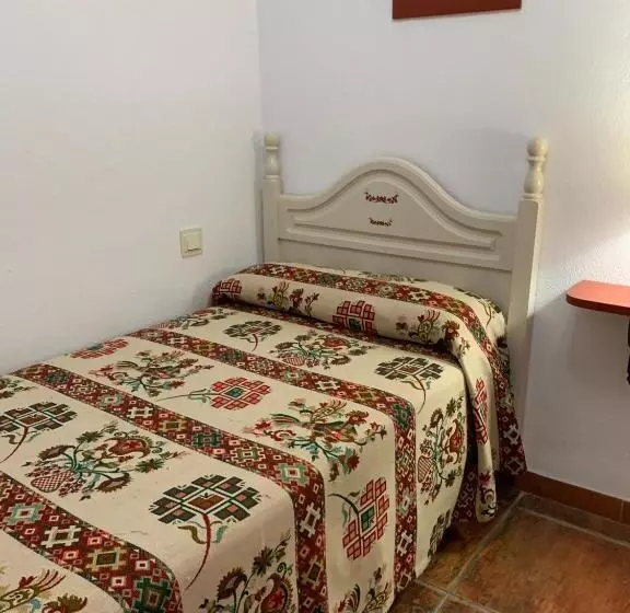 اتاق استاندارد یک نفره, Hostal Atalaya