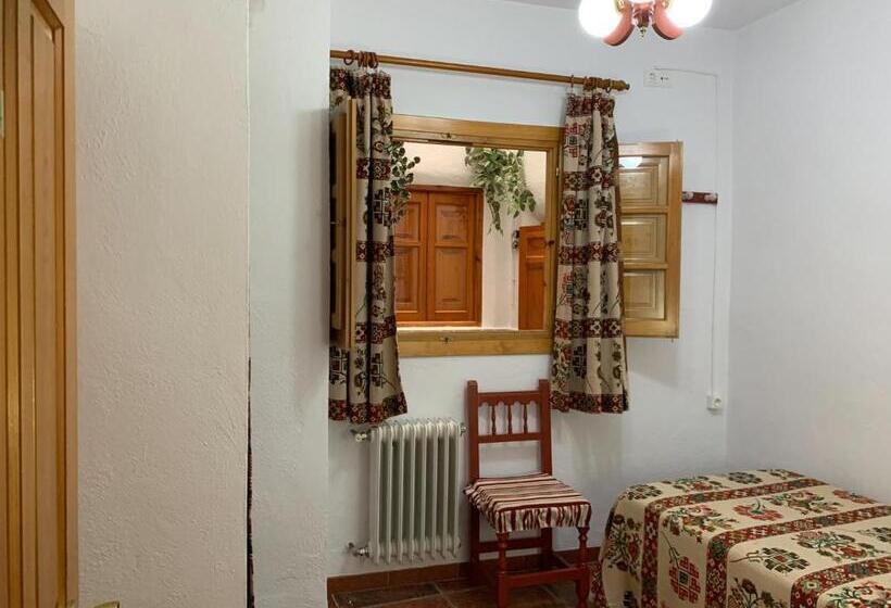 Quarto Estandar Individual, Hostal Atalaya En Capileira Cb