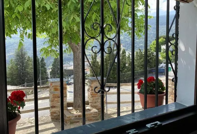 اتاق استاندارد با چشم‌انداز, Hostal Atalaya