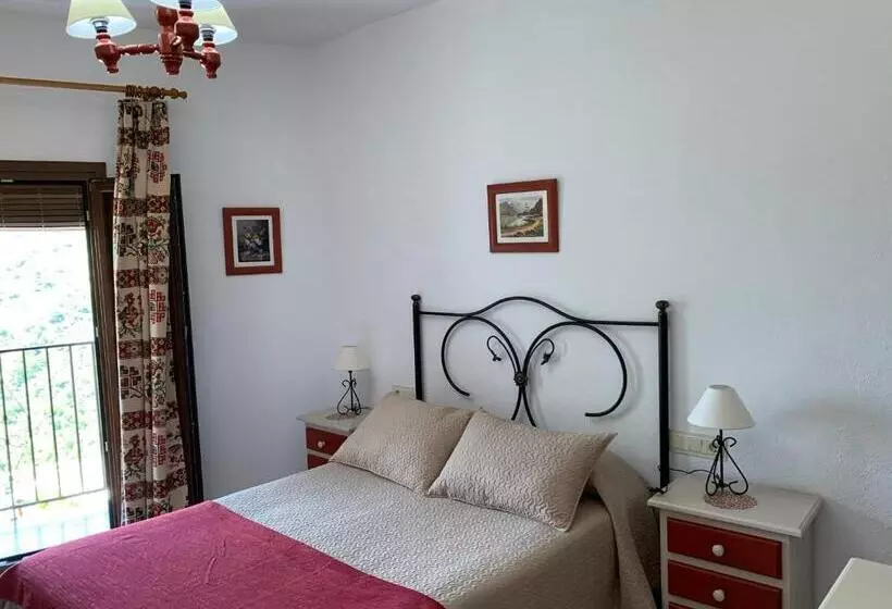 اتاق استاندارد با بالکن, Hostal Atalaya
