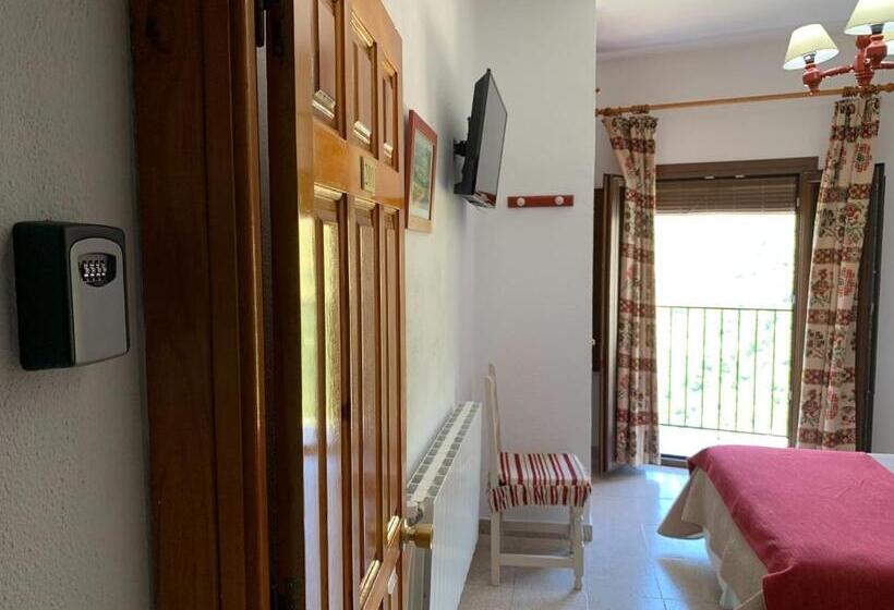 חדר סטנדרט עם מרפסת, Hostal Atalaya En Capileira Cb
