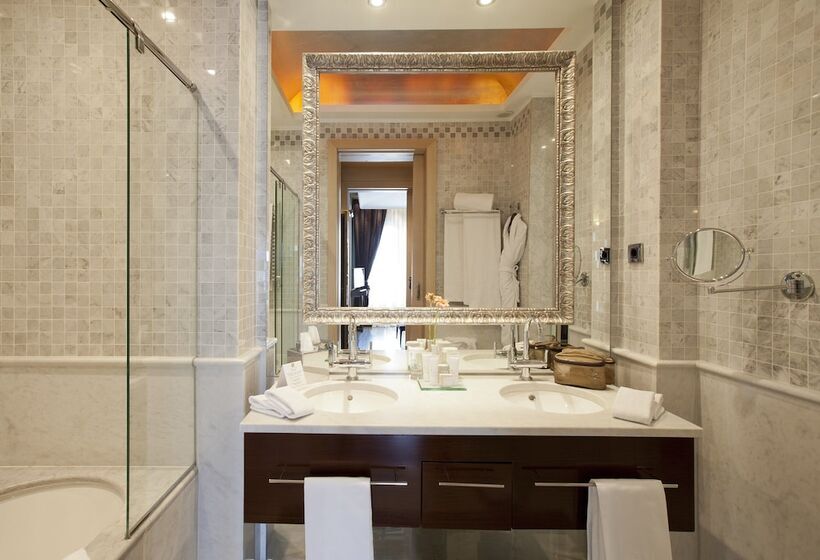 اتاق لوکس, Casa Fuster G.l Monumento