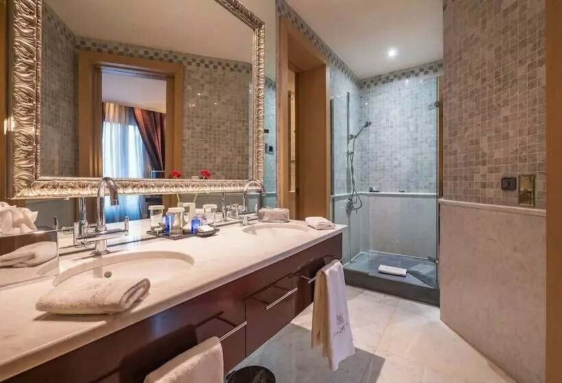 Habitación Superior, Casa Fuster G.l Monumento