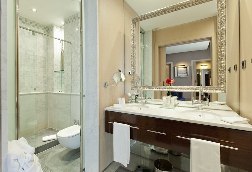 سوییت, Casa Fuster G.l Monumento