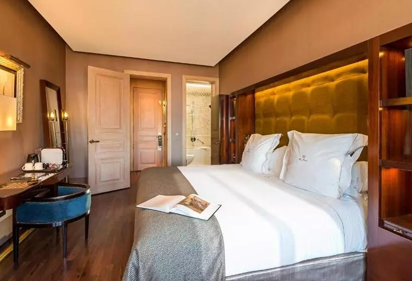 Habitación Deluxe, Casa Fuster G.l Monumento