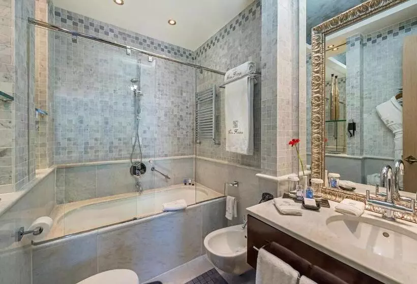 Habitación Deluxe, Casa Fuster G.l Monumento