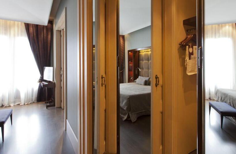 سوئیت سینیور, Casa Fuster G.l Monumento