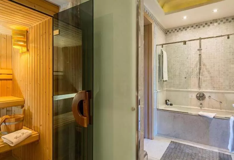 Suite Senior, Casa Fuster G.l Monumento