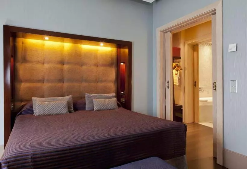 Suite, Casa Fuster G.l Monumento