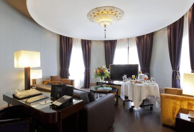 سوییت, Casa Fuster G.l Monumento