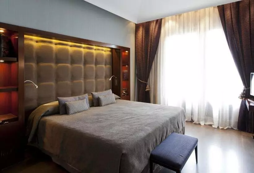 Suite, Casa Fuster G.l Monumento